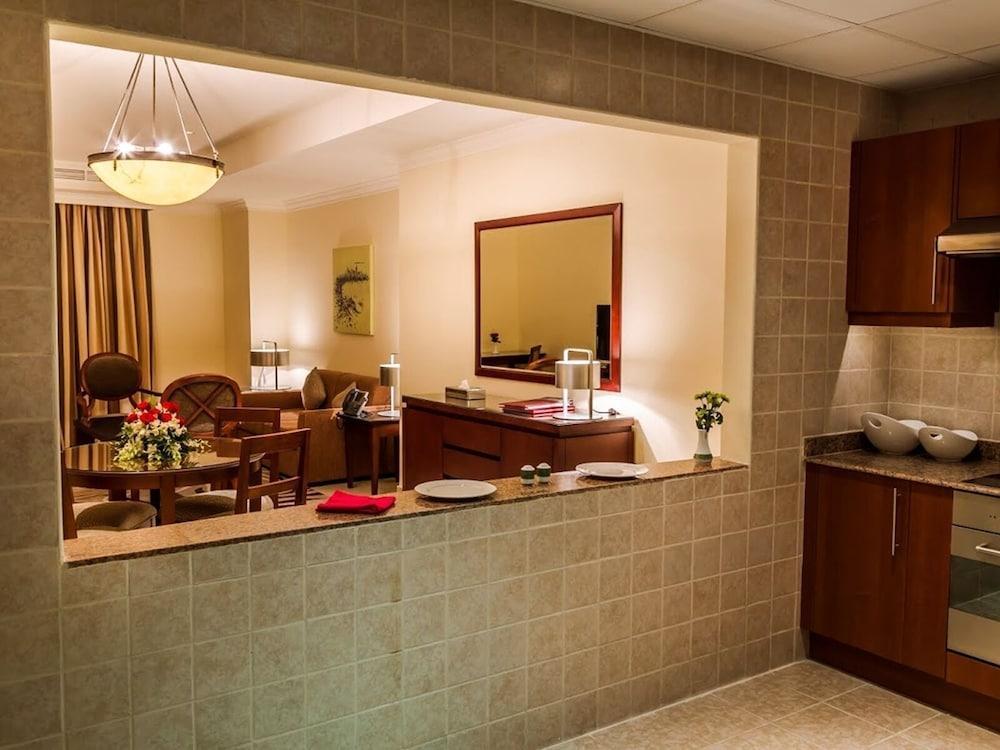 Sedra Arjaan By Rotana Aparthotel Doha Exteriör bild