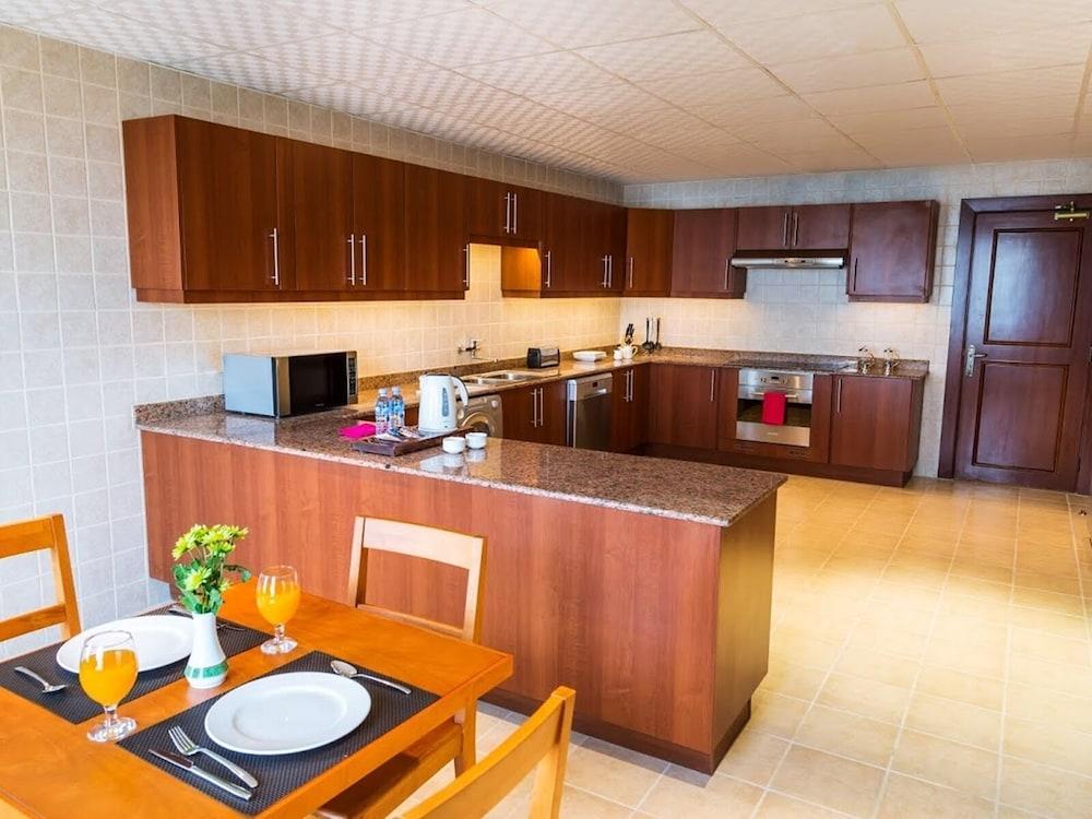 Sedra Arjaan By Rotana Aparthotel Doha Exteriör bild